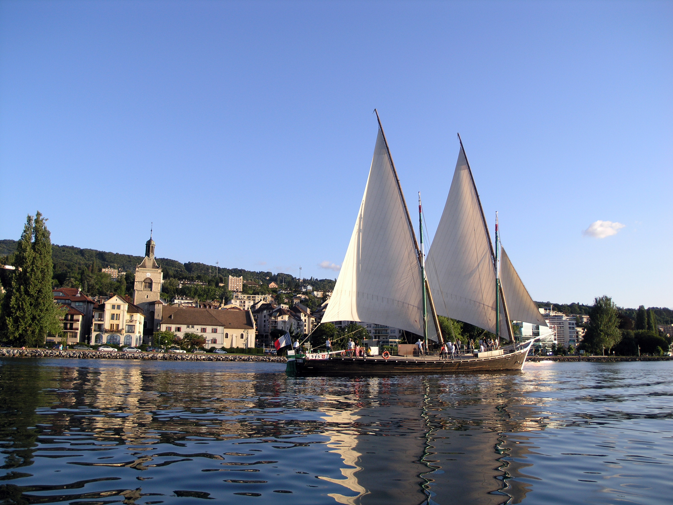 Eglise et barque